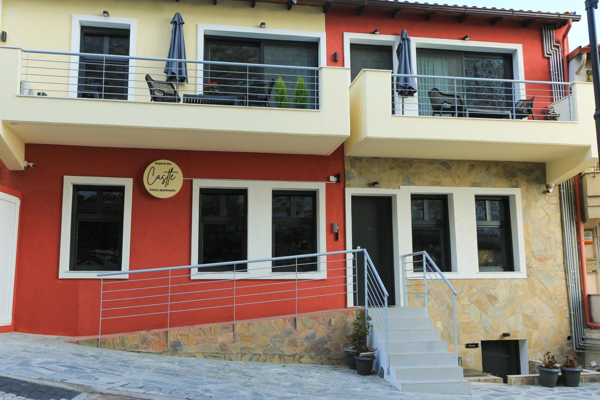 Beyond The Castle Apartment Thessaloniki Exterior photo