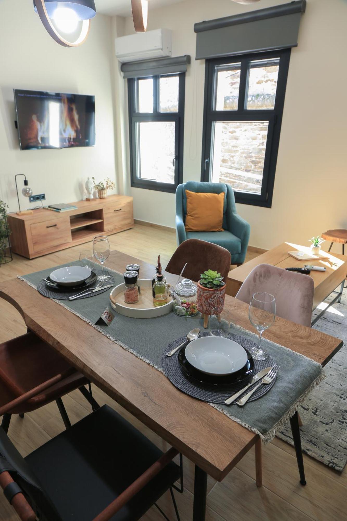 Beyond The Castle Apartment Thessaloniki Exterior photo