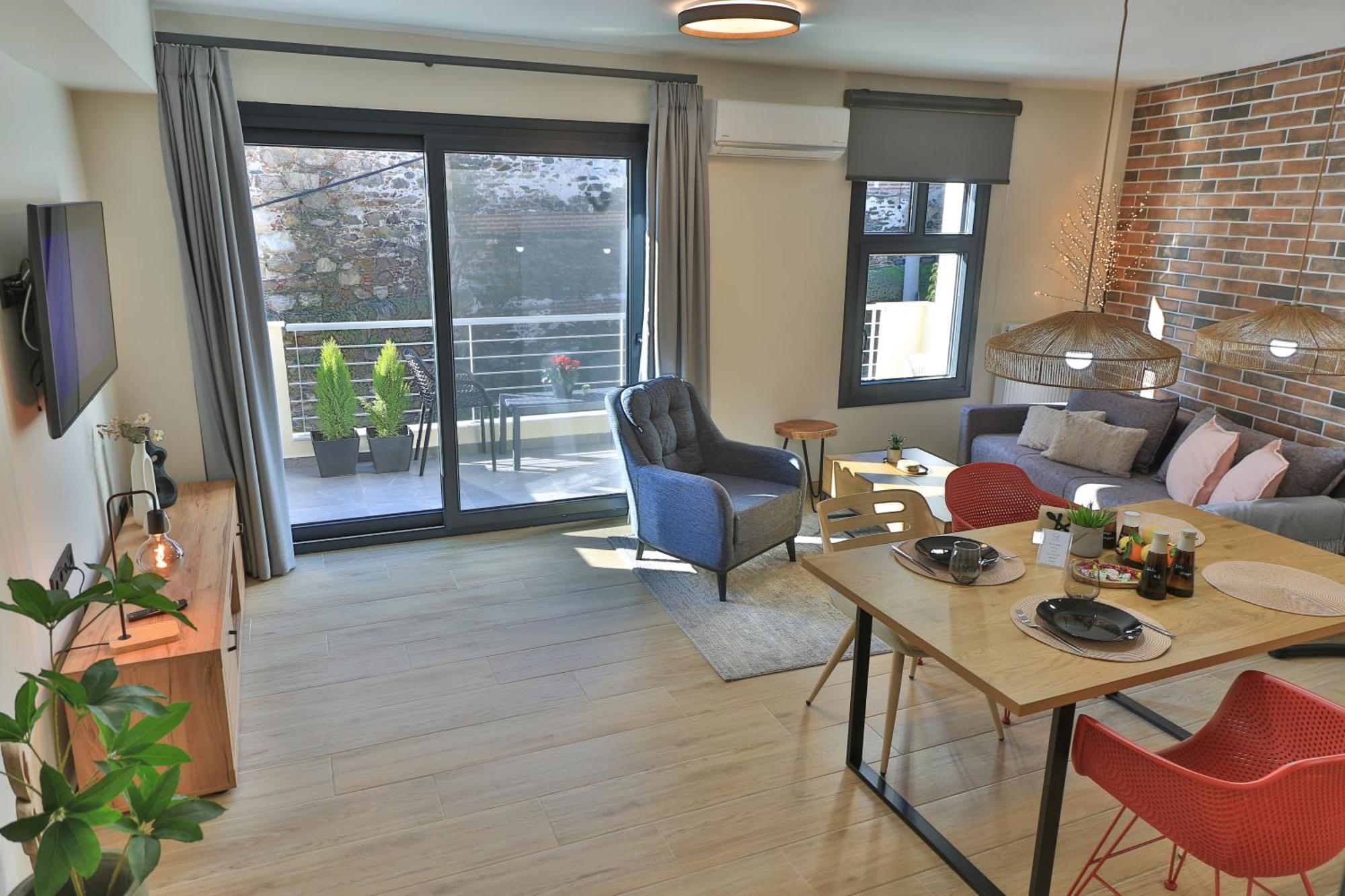 Beyond The Castle Apartment Thessaloniki Exterior photo